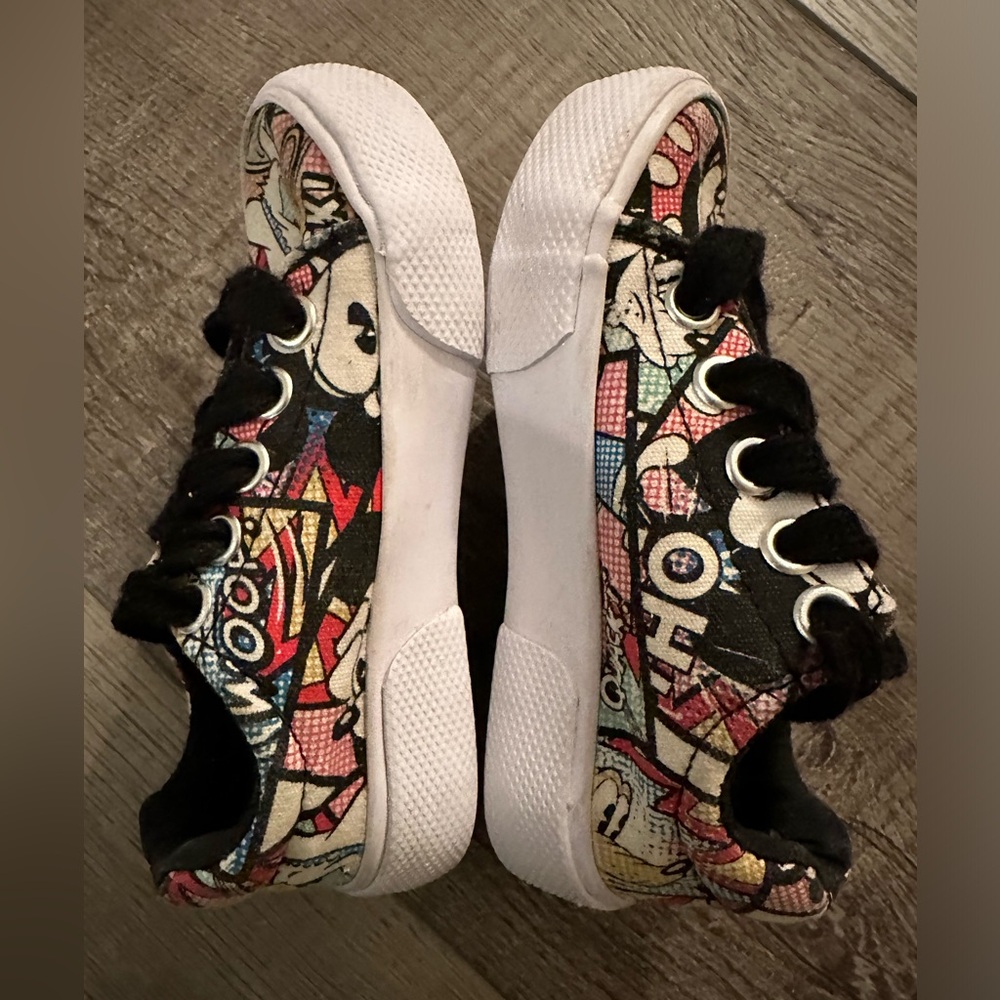 Disney Parks MICKEY MOUSE Comic Print Children Shoes 5/6 - Picture 5 of 6